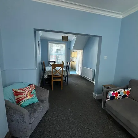 Holiday home Salt Cottage,