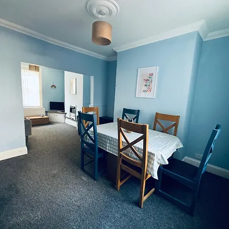 Holiday home Salt Cottage, *